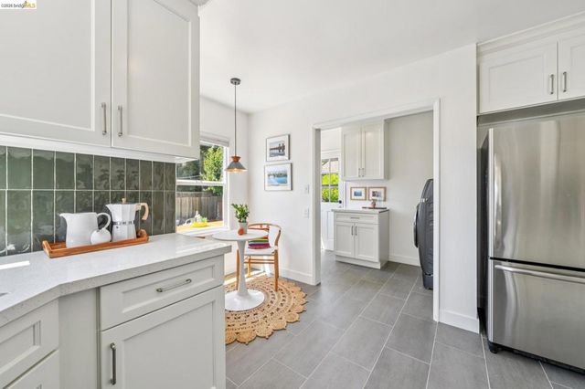 264 MARLOW DRIVE, Oakland, CA 94605
