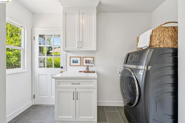 264 MARLOW DRIVE, Oakland, CA 94605