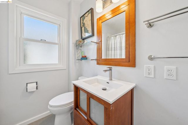 264 MARLOW DRIVE, Oakland, CA 94605