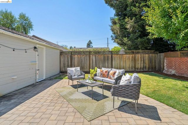 264 MARLOW DRIVE, Oakland, CA 94605
