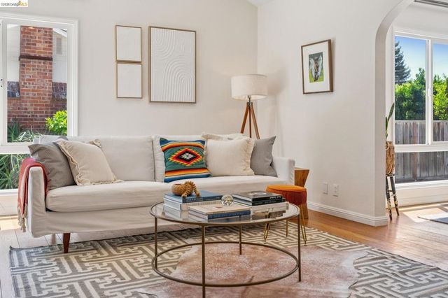 264 MARLOW DRIVE, Oakland, CA 94605