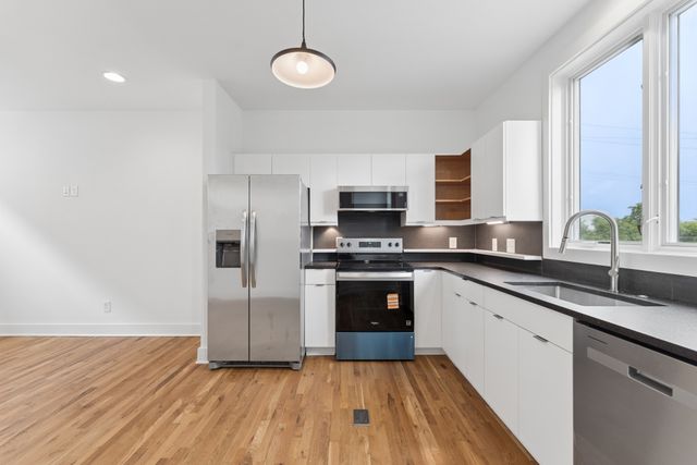 2513 White Ave Apt 12, Nashville, TN 37204