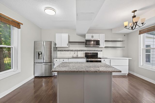 736 Plum Street, Saint Paul, MN 55106
