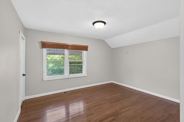 736 Plum Street, Saint Paul, MN 55106