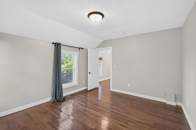 736 Plum Street, Saint Paul, MN 55106