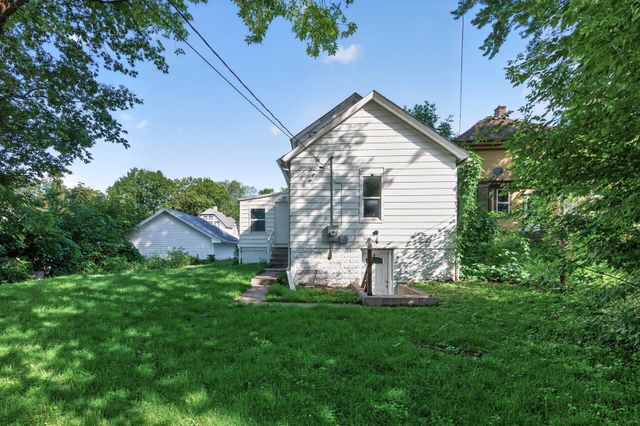 736 Plum Street, Saint Paul, MN 55106
