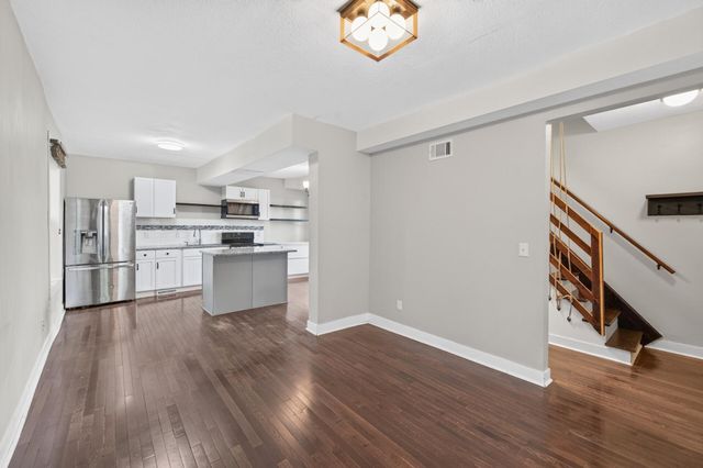 736 Plum Street, Saint Paul, MN 55106