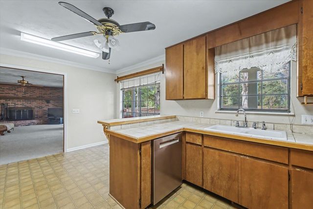 2926 S SHAMROCK, Tallahassee, FL 32309