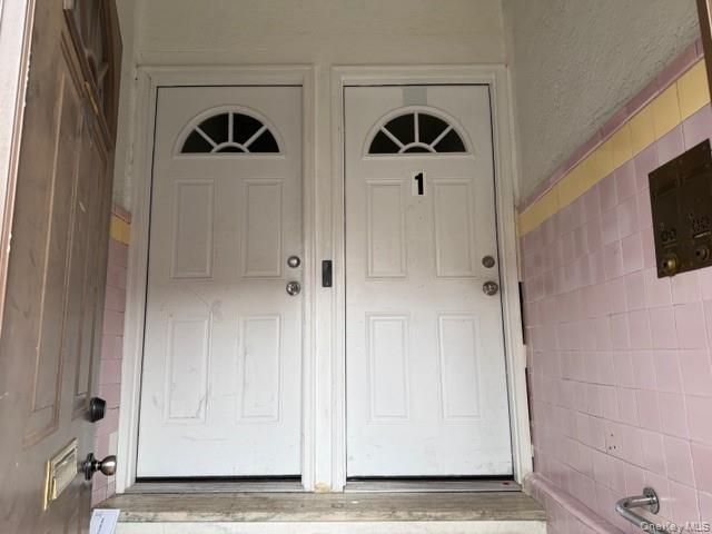 1826 Edison Avenue, Bronx, NY 10461