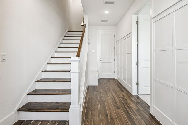 1951 RISBY ALLEY, Orlando, FL 32803