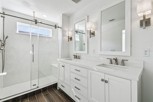 1951 RISBY ALLEY, Orlando, FL 32803