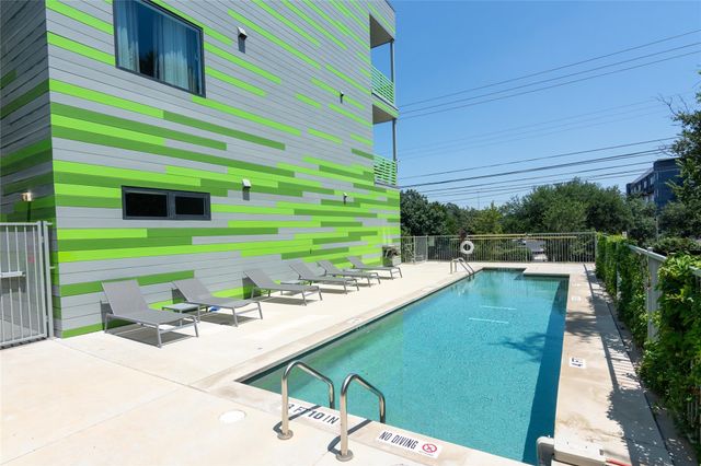 4004 Banister LN 208, Austin, TX 78704