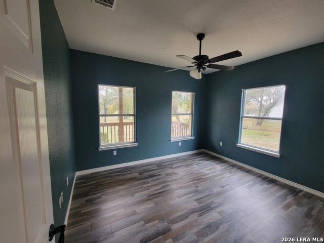 254 County Road 6876, Natalia, TX 78059