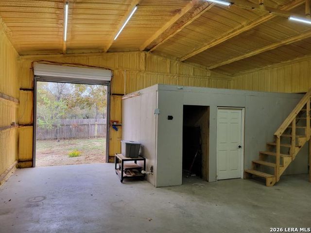 254 County Road 6876, Natalia, TX 78059