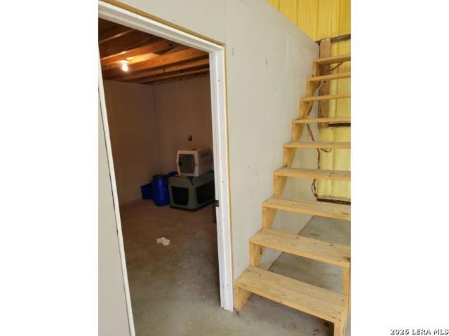254 County Road 6876, Natalia, TX 78059