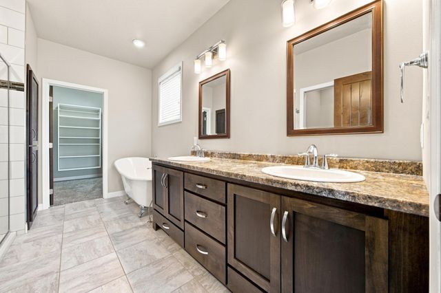 4538 65th Street S, Fargo, ND 58104