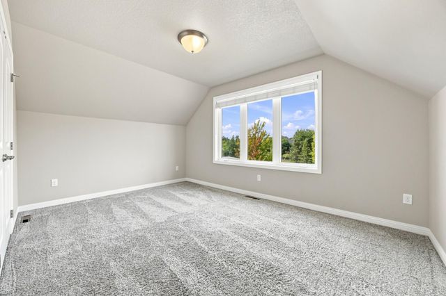 4538 65th Street S, Fargo, ND 58104