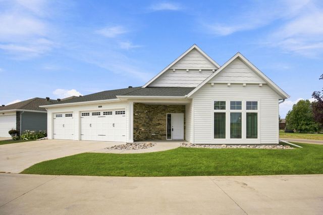 4538 65th Street S, Fargo, ND 58104