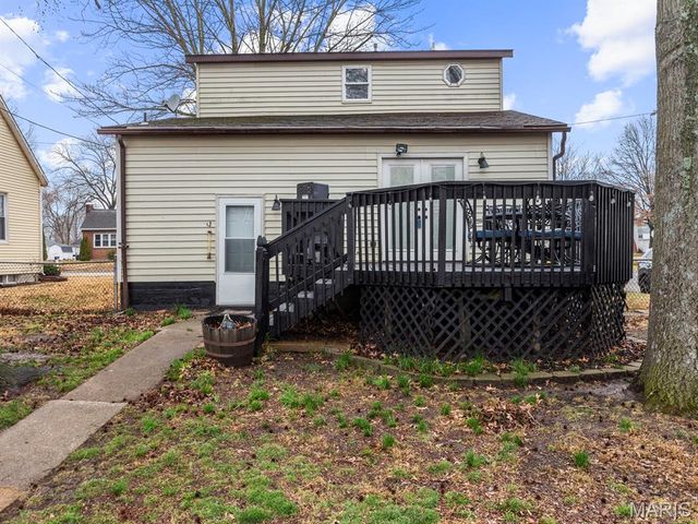 301 W Hanover Street, New Baden, IL 62265