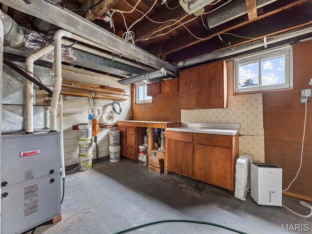 301 W Hanover Street, New Baden, IL 62265