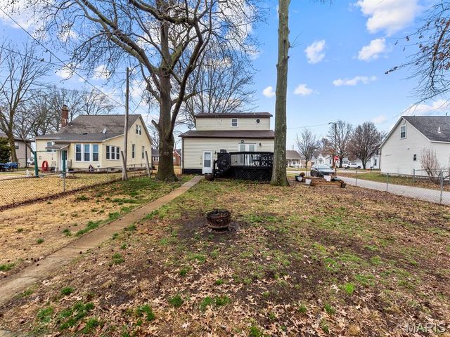 301 W Hanover Street, New Baden, IL 62265