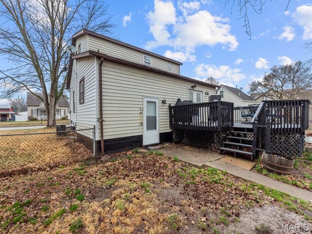 301 W Hanover Street, New Baden, IL 62265