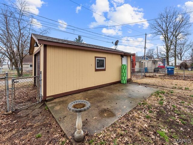 301 W Hanover Street, New Baden, IL 62265