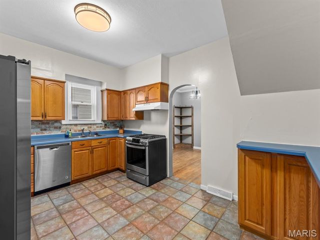 301 W Hanover Street, New Baden, IL 62265