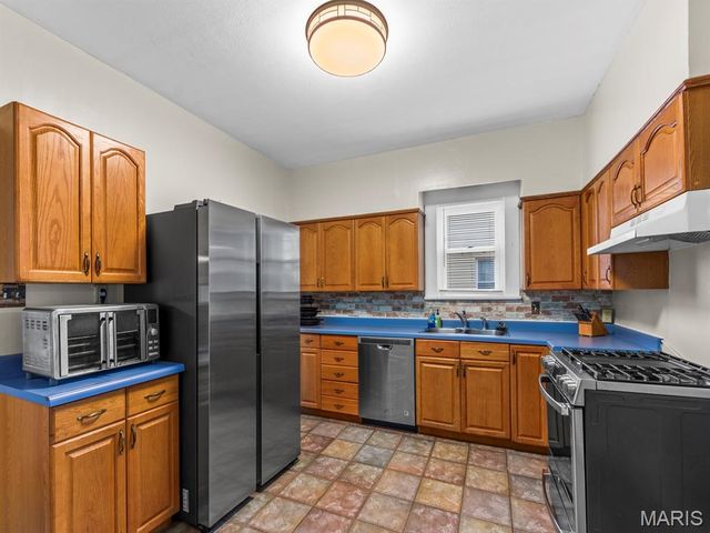 301 W Hanover Street, New Baden, IL 62265