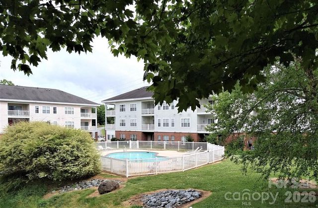 8633 Coralbell Lane, Charlotte, NC 28213