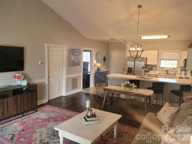 8633 Coralbell Lane, Charlotte, NC 28213