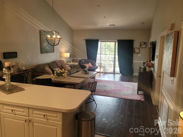 8633 Coralbell Lane, Charlotte, NC 28213