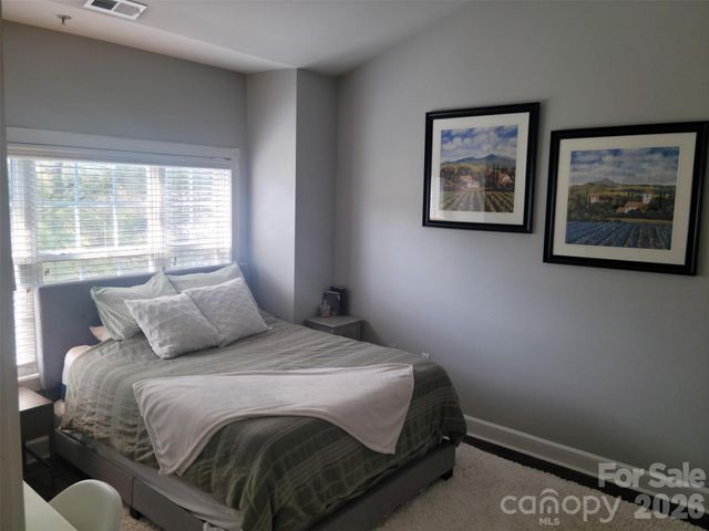 8633 Coralbell Lane, Charlotte, NC 28213