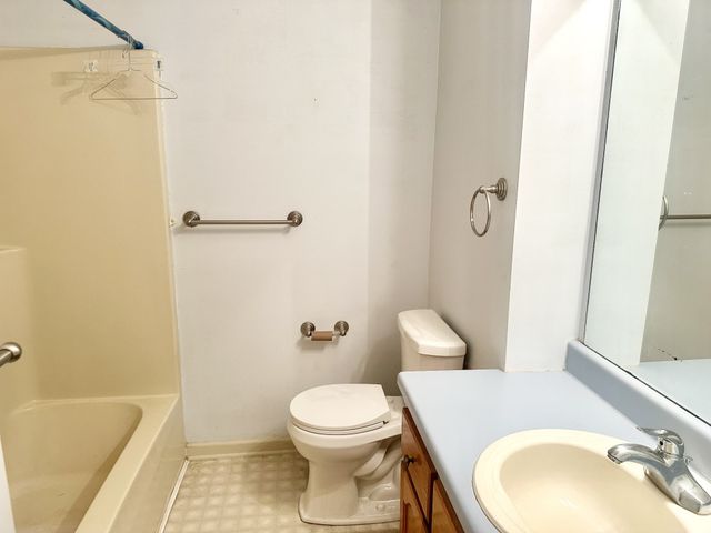 141 S Palmers Chapel Rd, White House, TN 37188