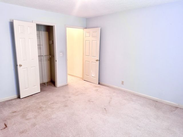 141 S Palmers Chapel Rd, White House, TN 37188