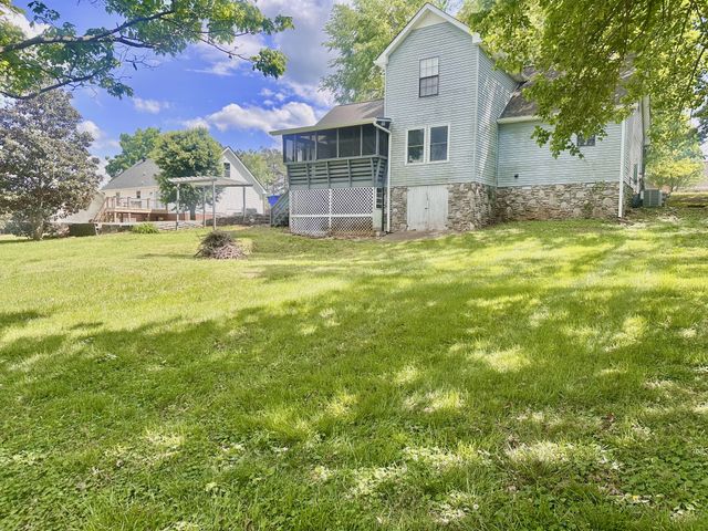 141 S Palmers Chapel Rd, White House, TN 37188