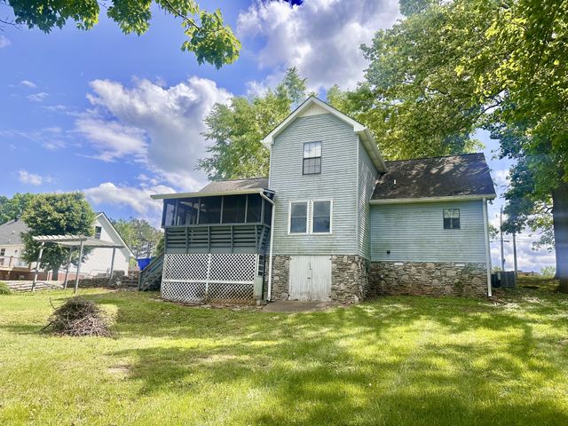 141 S Palmers Chapel Rd, White House, TN 37188