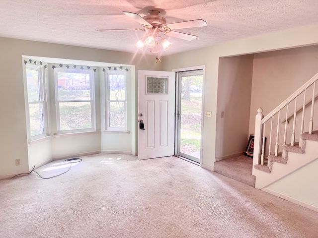 141 S Palmers Chapel Rd, White House, TN 37188