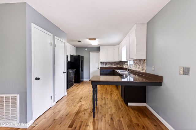 98 Country Heritage Road, Poplarville, MS 39470