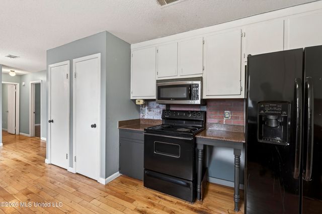 98 Country Heritage Road, Poplarville, MS 39470