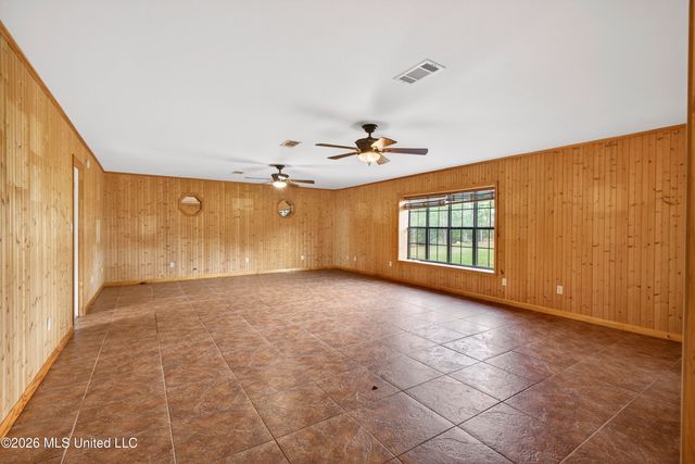 98 Country Heritage Road, Poplarville, MS 39470