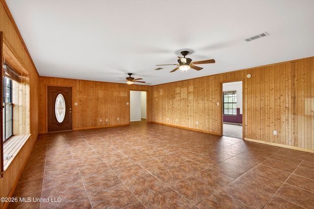 98 Country Heritage Road, Poplarville, MS 39470