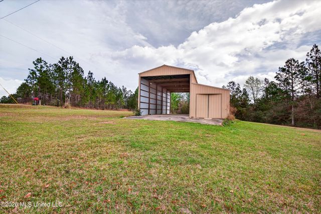 98 Country Heritage Road, Poplarville, MS 39470