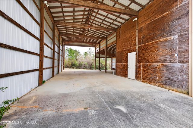 98 Country Heritage Road, Poplarville, MS 39470