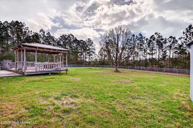 98 Country Heritage Road, Poplarville, MS 39470