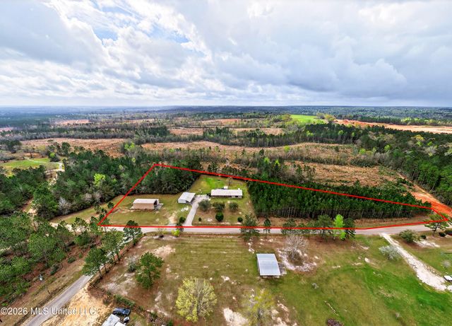 98 Country Heritage Road, Poplarville, MS 39470