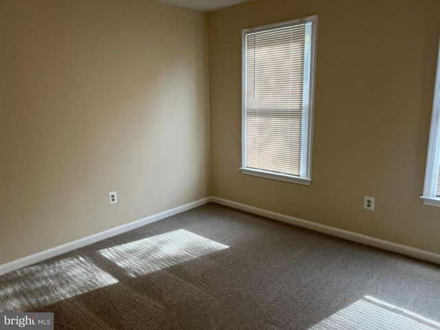 9425 SPRUCE TREE CIR, Bethesda, MD 20814