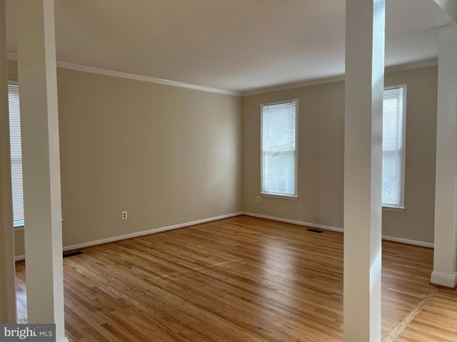 9425 SPRUCE TREE CIR, Bethesda, MD 20814