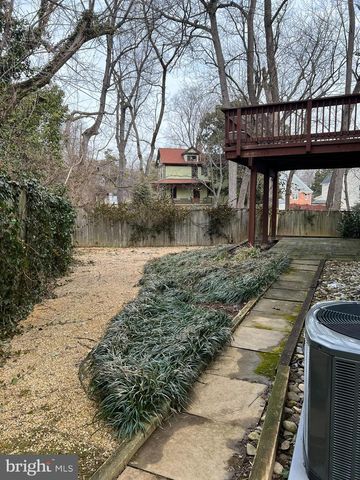 9425 SPRUCE TREE CIR, Bethesda, MD 20814