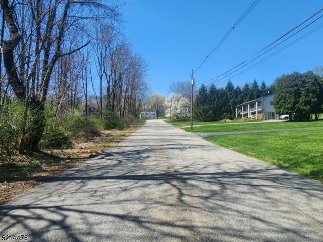 2 Fieldstone Ln, Hardyston Twp., NJ 07416